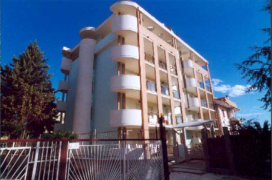 2001 – Edificio multipiano